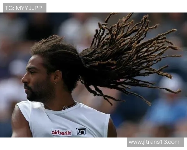 足球场上的小辫子风采 球星们如何用扎辫子的方式展现个性与力量