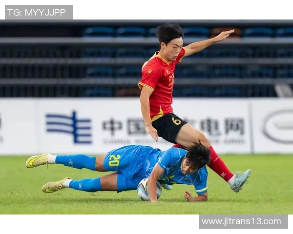 辽宁足球星哥引领新时代足球风潮 成为年轻球员榜样与动力源泉